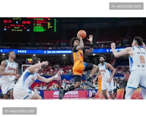 上海外援古德温怀特塞德状态火热 本土双核李弘权张镇麟稳定输出